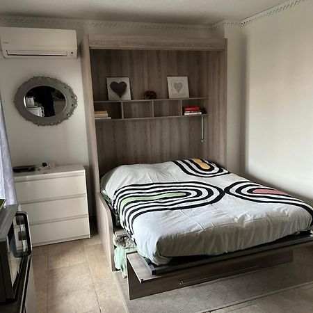 Studio Climatise Proche Port Et Plages La Londe-les-Maures Dış mekan fotoğraf