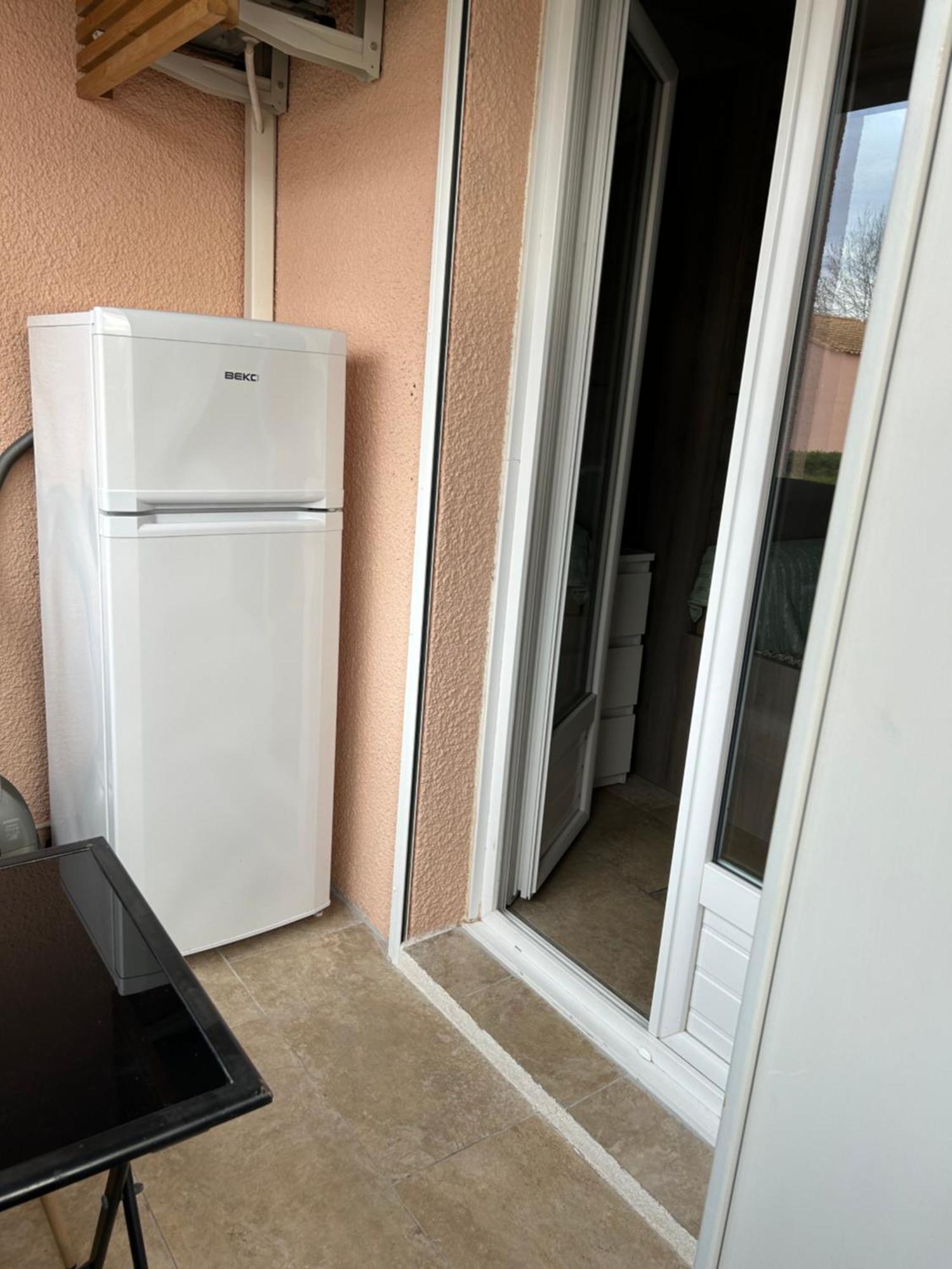 Studio Climatise Proche Port Et Plages La Londe-les-Maures Dış mekan fotoğraf